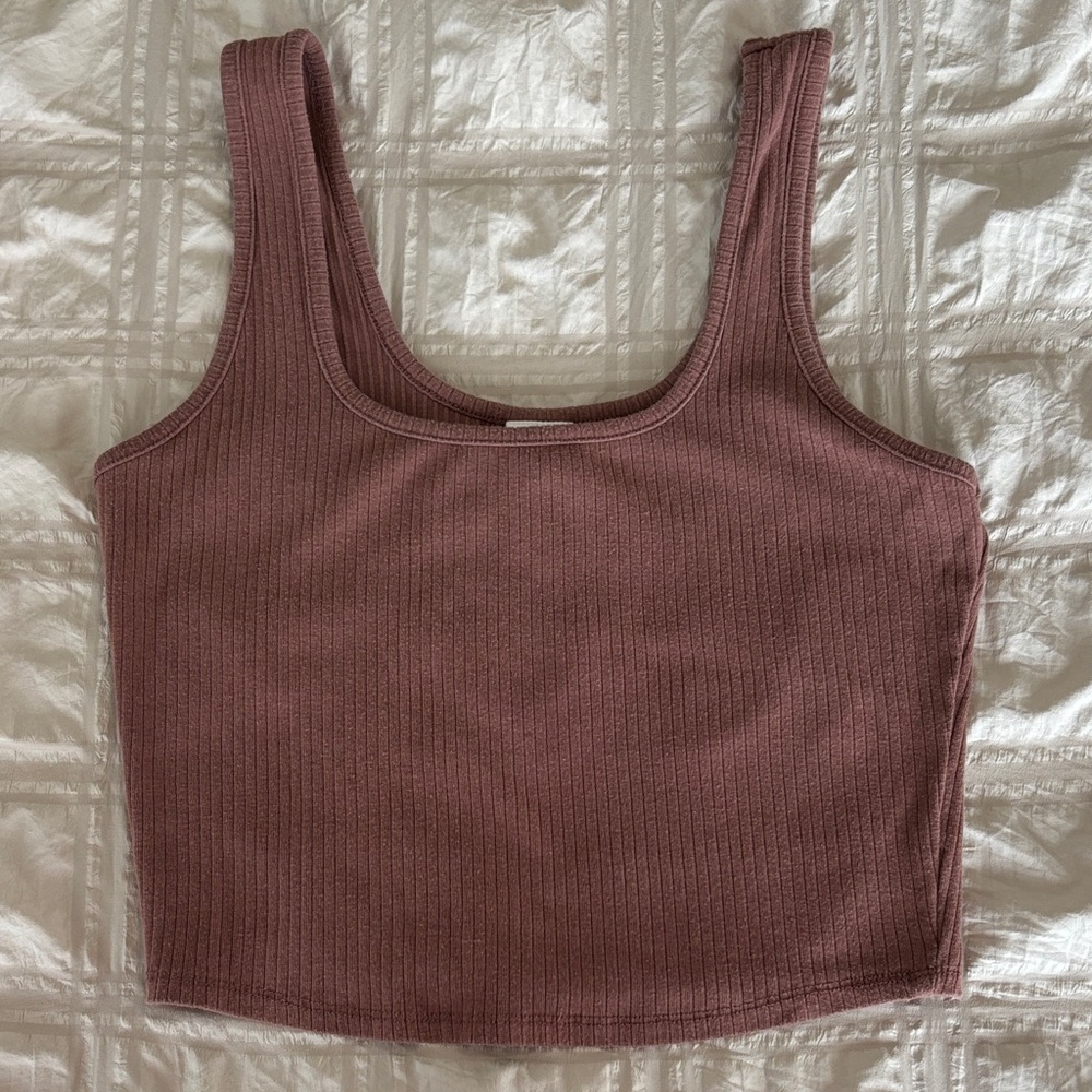 Stylish Ribbed Crop Top in Mauve